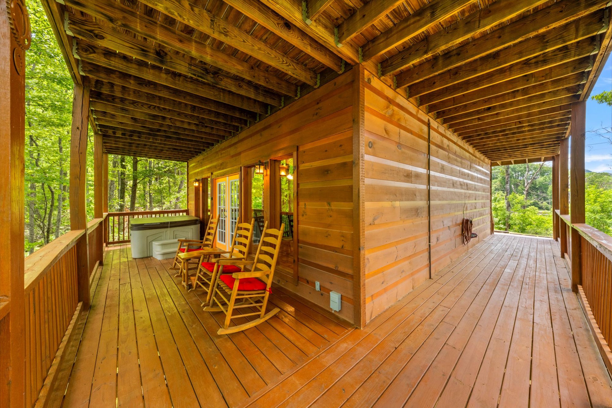Sevierville, Tennessee, 37862, United States, 3 Bedrooms Bedrooms, ,3 BathroomsBathrooms,Residential,For Sale,1920301
