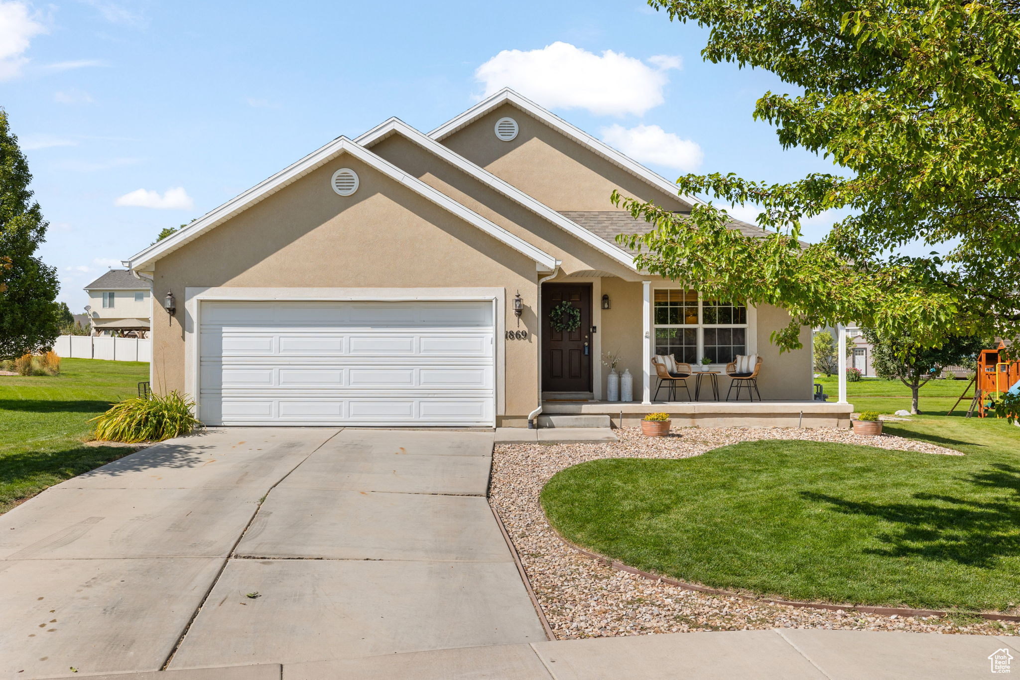 Saratoga Springs, Utah, 84045, United States, 3 Bedrooms Bedrooms, ,2 BathroomsBathrooms,Residential,For Sale,1911189