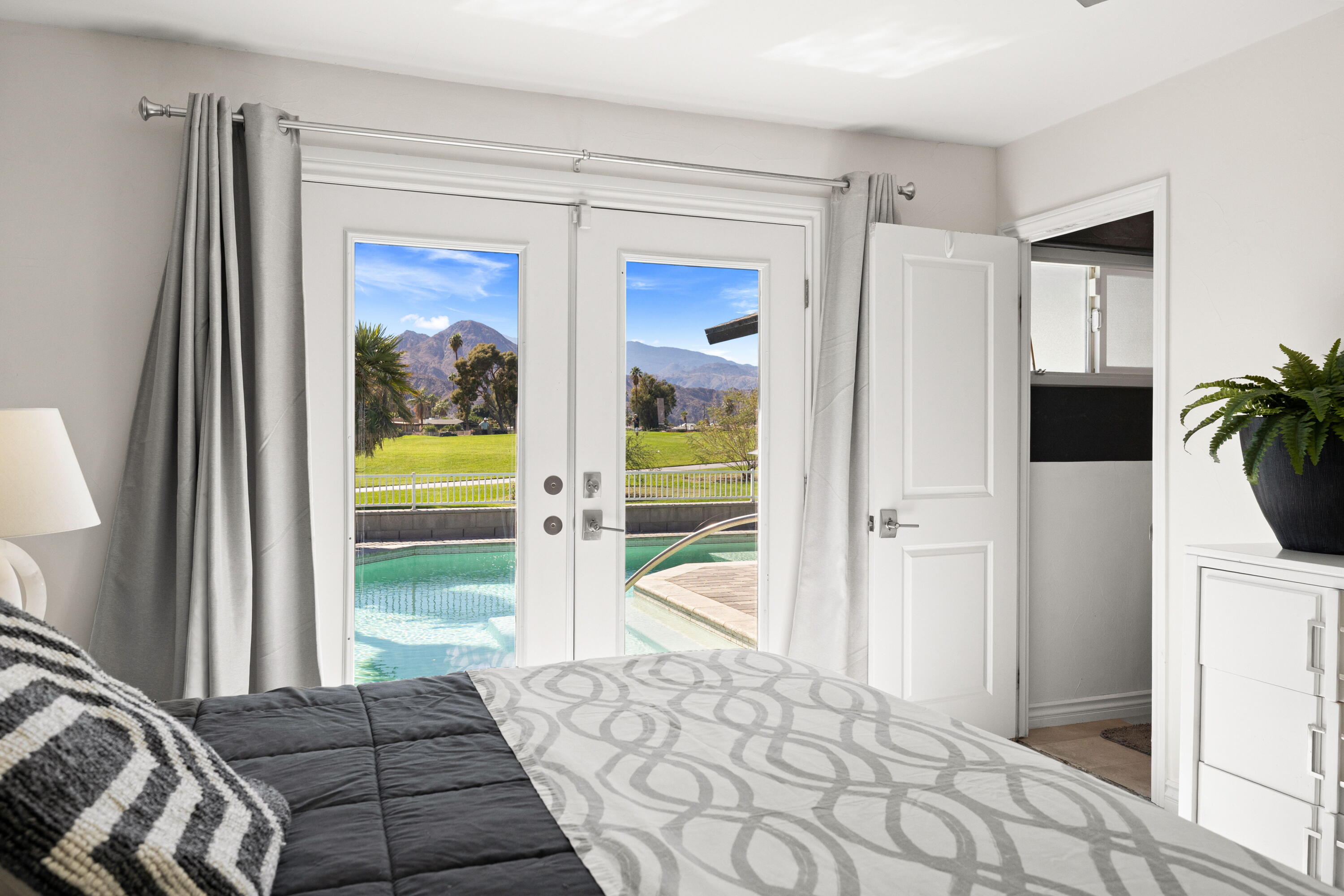 Palm Desert, California, 92211, United States, 3 Bedrooms Bedrooms, ,2 BathroomsBathrooms,Residential,For Sale,1972481