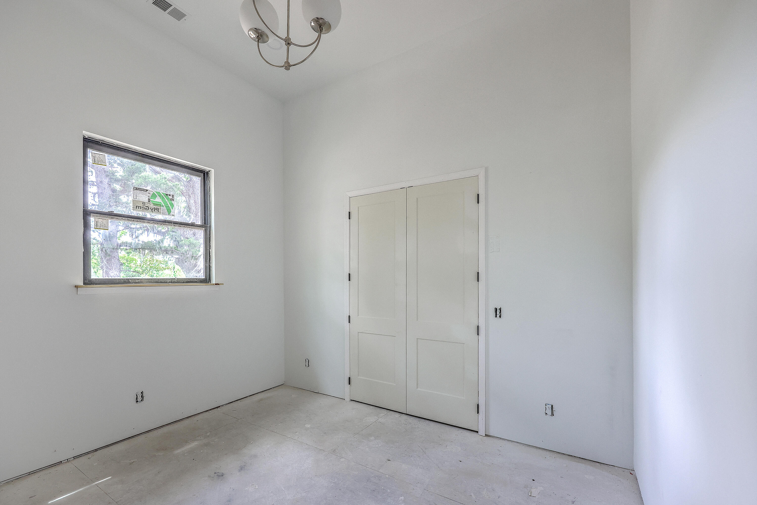 Summerville, South Carolina, 29485, United States, 5 Bedrooms Bedrooms, ,6 BathroomsBathrooms,Residential,For Sale,1977326