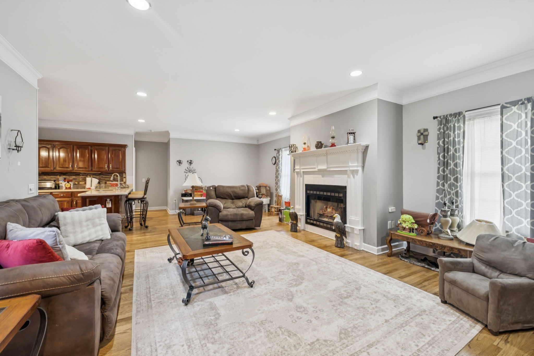 Lawrenceburg, Tennessee, 38464, United States, 5 Bedrooms Bedrooms, ,4 BathroomsBathrooms,Residential,For Sale,1967906