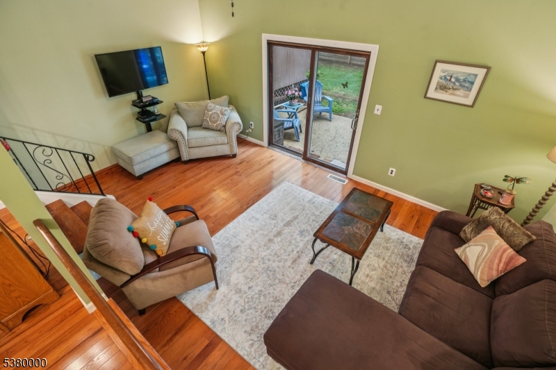 Edison Twp., New Jersey, 08820, United States, 2 Bedrooms Bedrooms, ,2 BathroomsBathrooms,Residential,For Sale,1926021