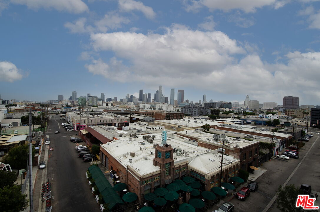 Los Angeles, California, 90013, United States, 1 Bedroom Bedrooms, ,1 BathroomBathrooms,Residential,For Sale,1906758