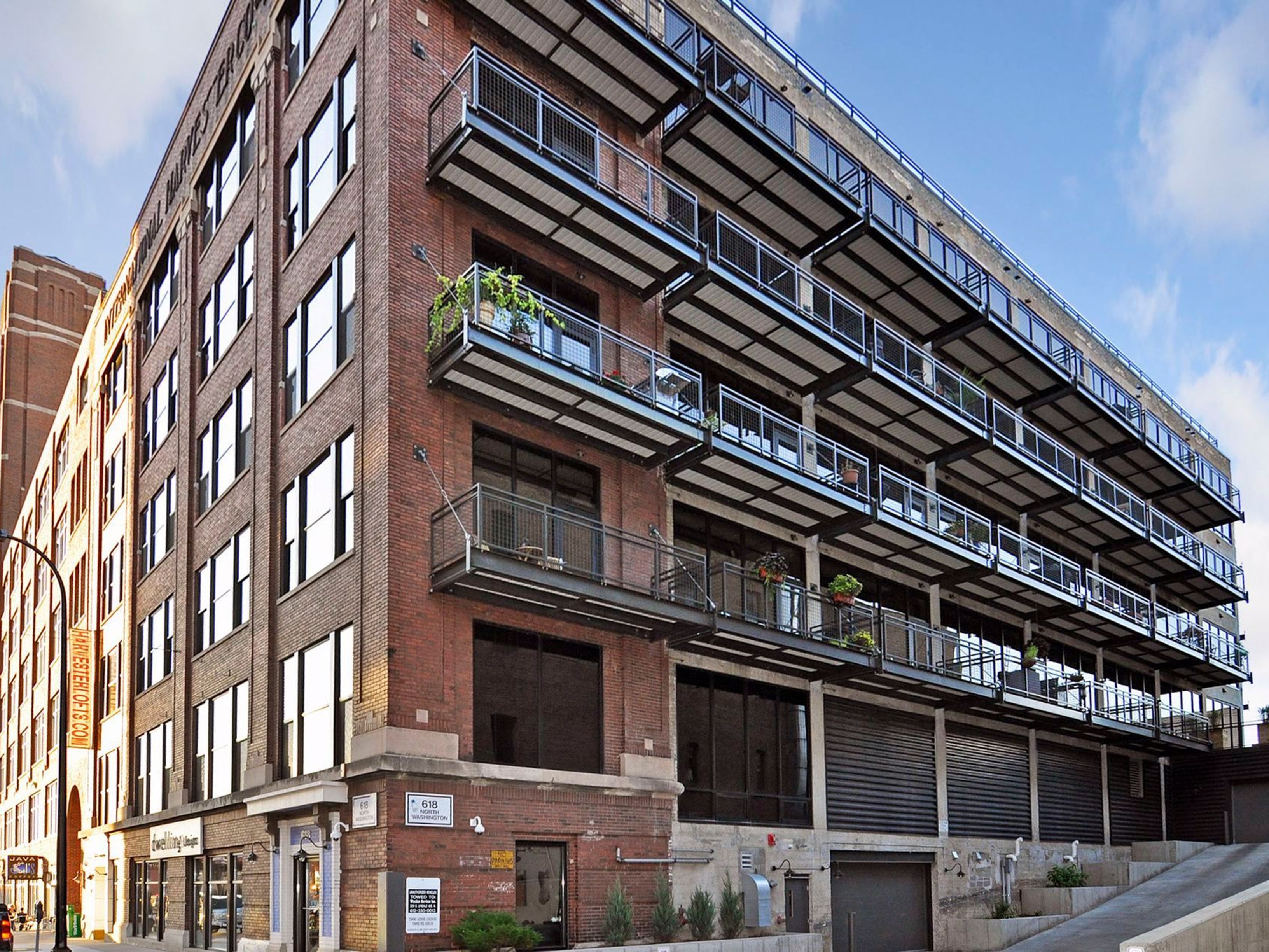  Iconic Corner Loft in Coveted North Loop - 物件實景