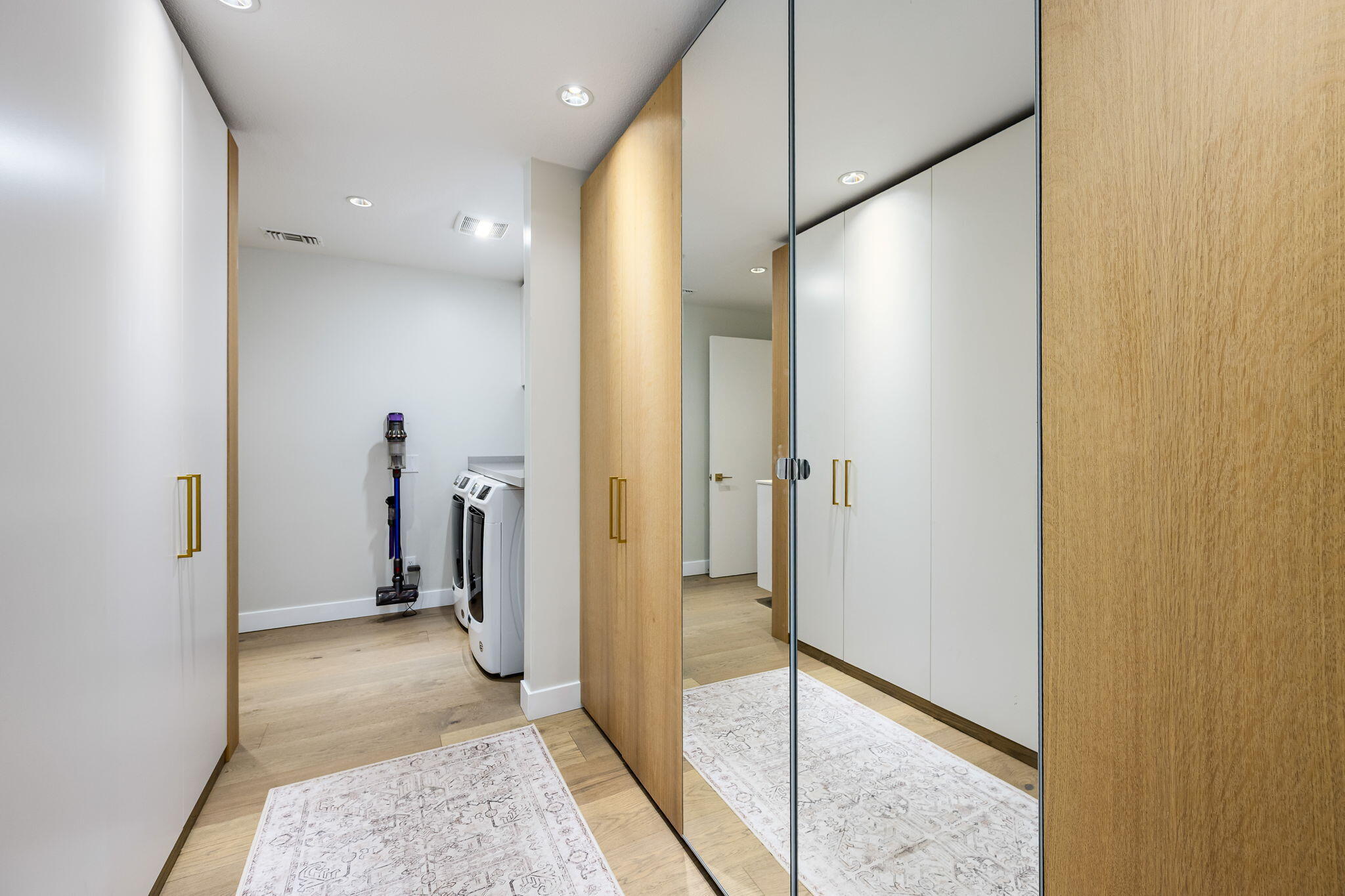 Palm Desert, California, 92211, United States, 2 Bedrooms Bedrooms, ,2 BathroomsBathrooms,Residential,For Sale,2003447