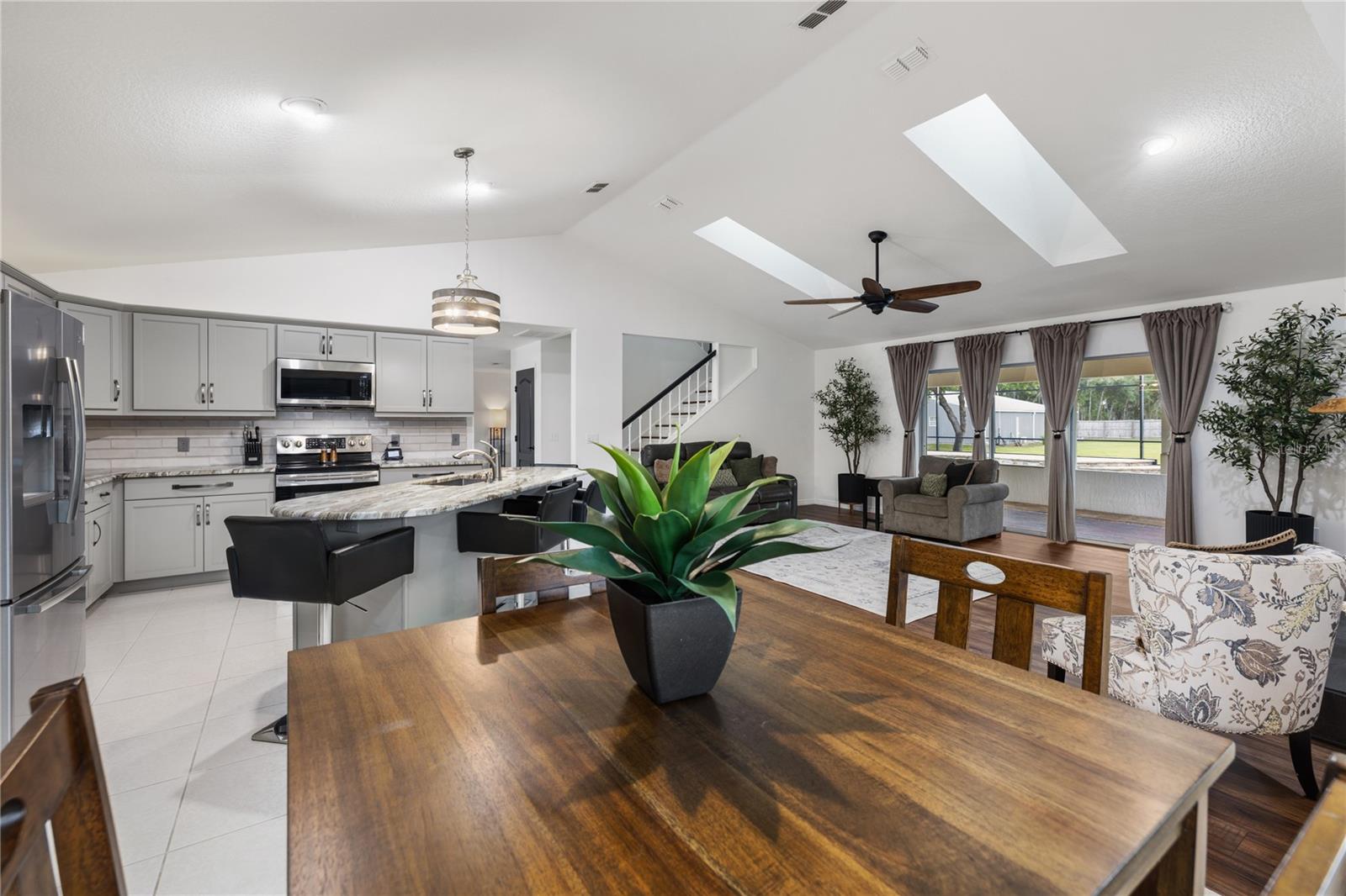Deland, Florida, 32720, United States, 5 Bedrooms Bedrooms, ,3 BathroomsBathrooms,Residential,For Sale,2048830