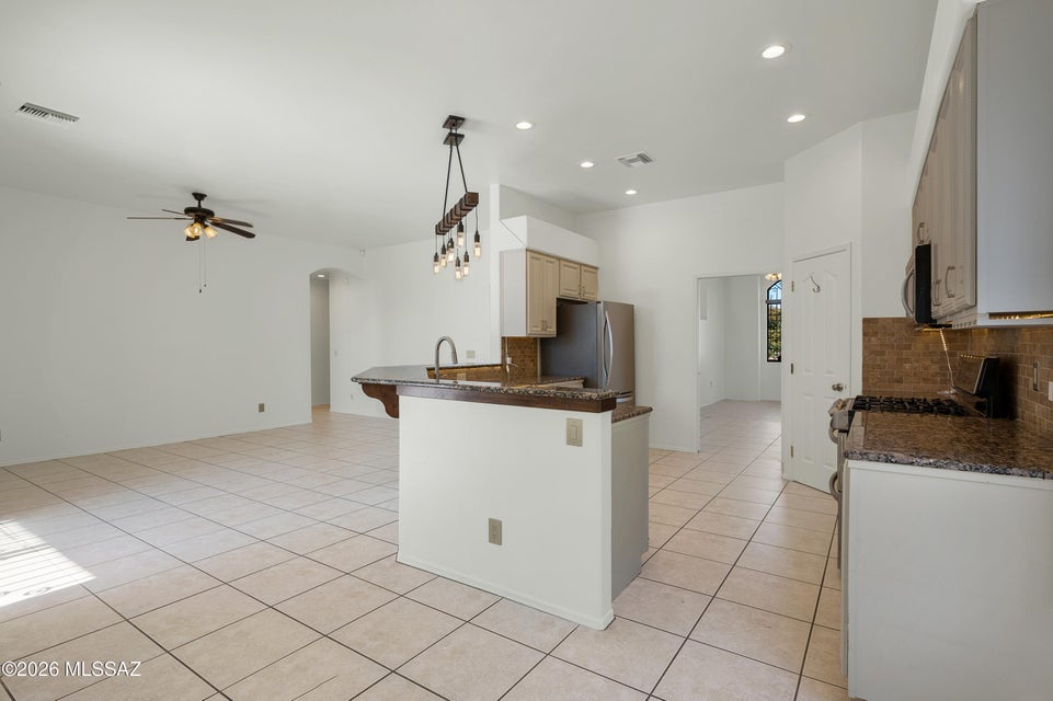 Tucson, Arizona, 85742, United States, 4 Bedrooms Bedrooms, ,3 BathroomsBathrooms,Residential,For Sale,2012321