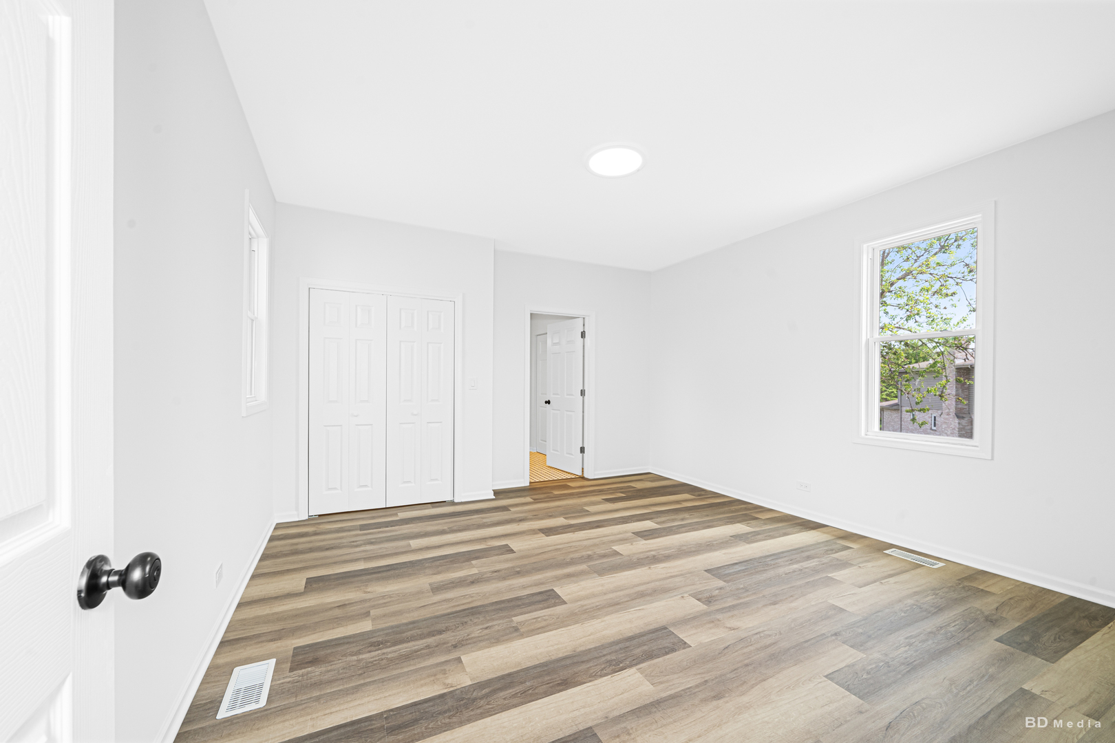 Homewood, Illinois, 60430, United States, 5 Bedrooms Bedrooms, ,4 BathroomsBathrooms,Residential,For Sale,1907684