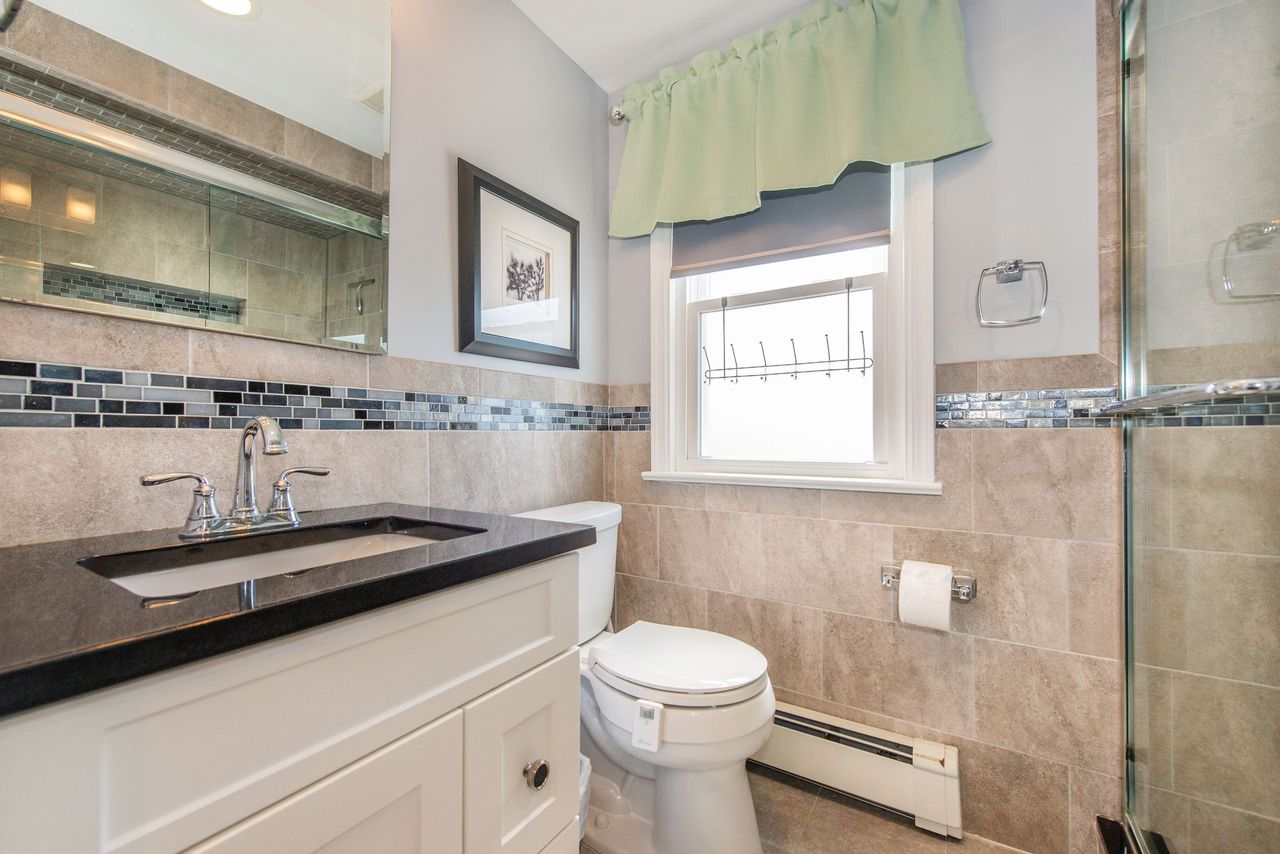 Harrison, New Jersey, 07029, United States, 2 Bedrooms Bedrooms, ,1 BathroomBathrooms,Residential,For Sale,1984057