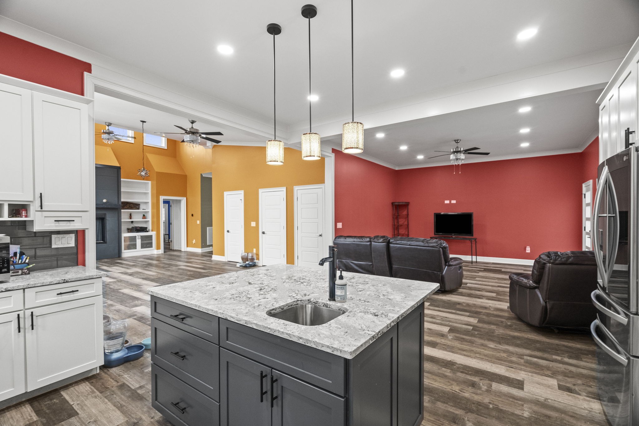 Bethpage, Tennessee, 37022, United States, 2 Bedrooms Bedrooms, ,2 BathroomsBathrooms,Residential,For Sale,1764166