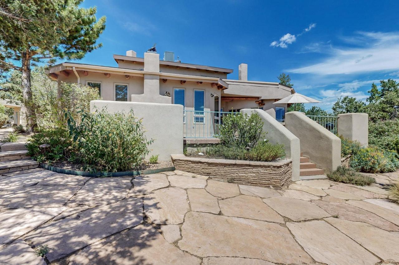 30 Apache Creek, Santa Fe, New Mexico, 87505, United States, 5 Bedrooms Bedrooms, ,4 BathroomsBathrooms,Residential,For Sale,30 Apache Creek,1591905