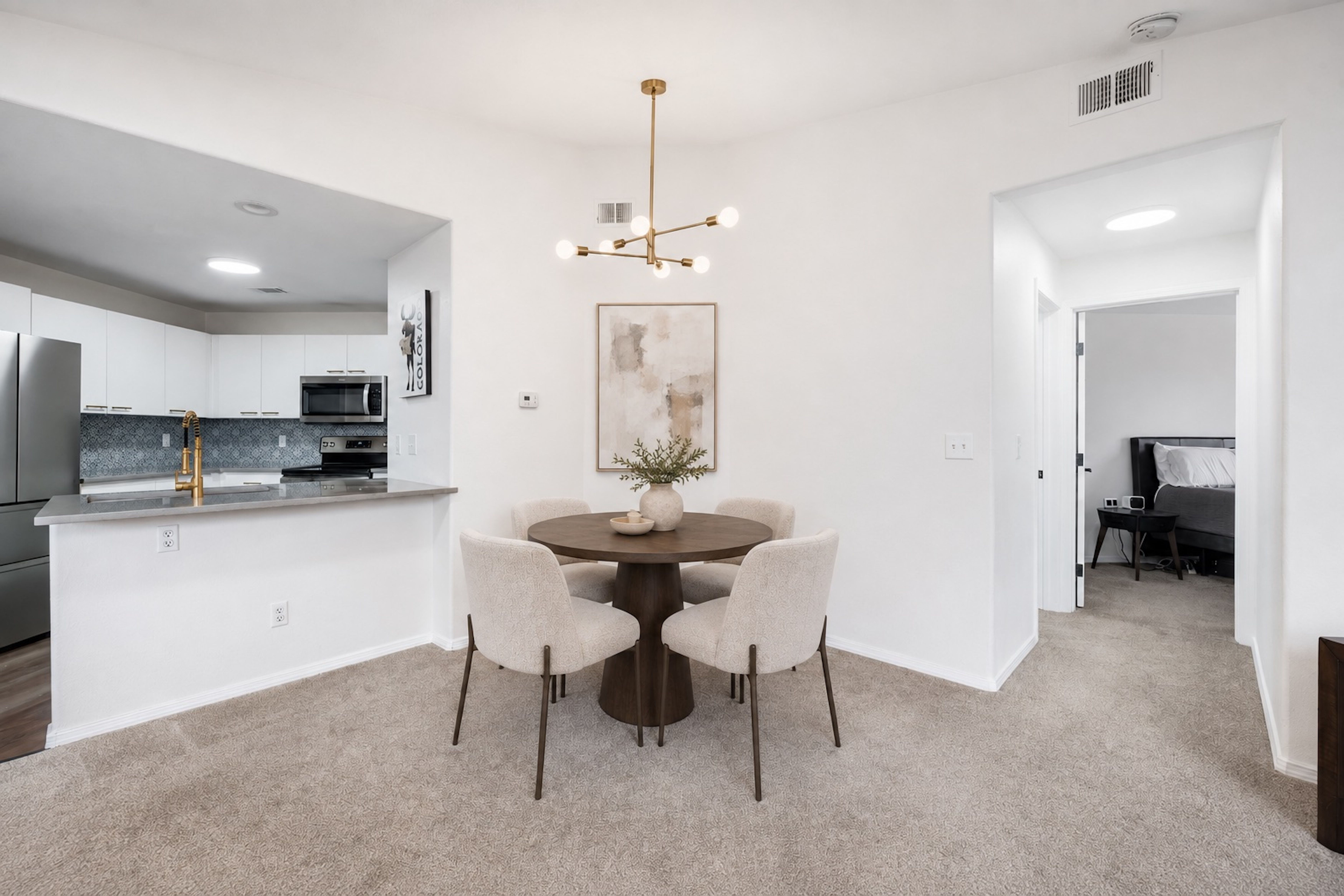  8747 E Dry Creek Road, Englewood, CO, 80112 - 物件實景