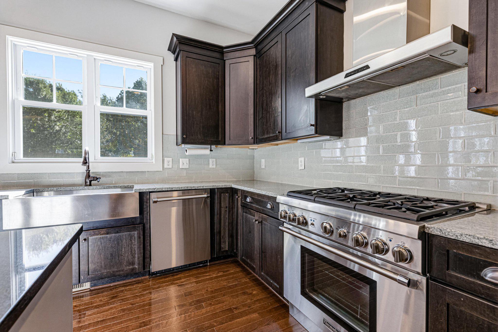  1404 Cottage Street SW, Vienna, VA, 22180 - 物件實景
