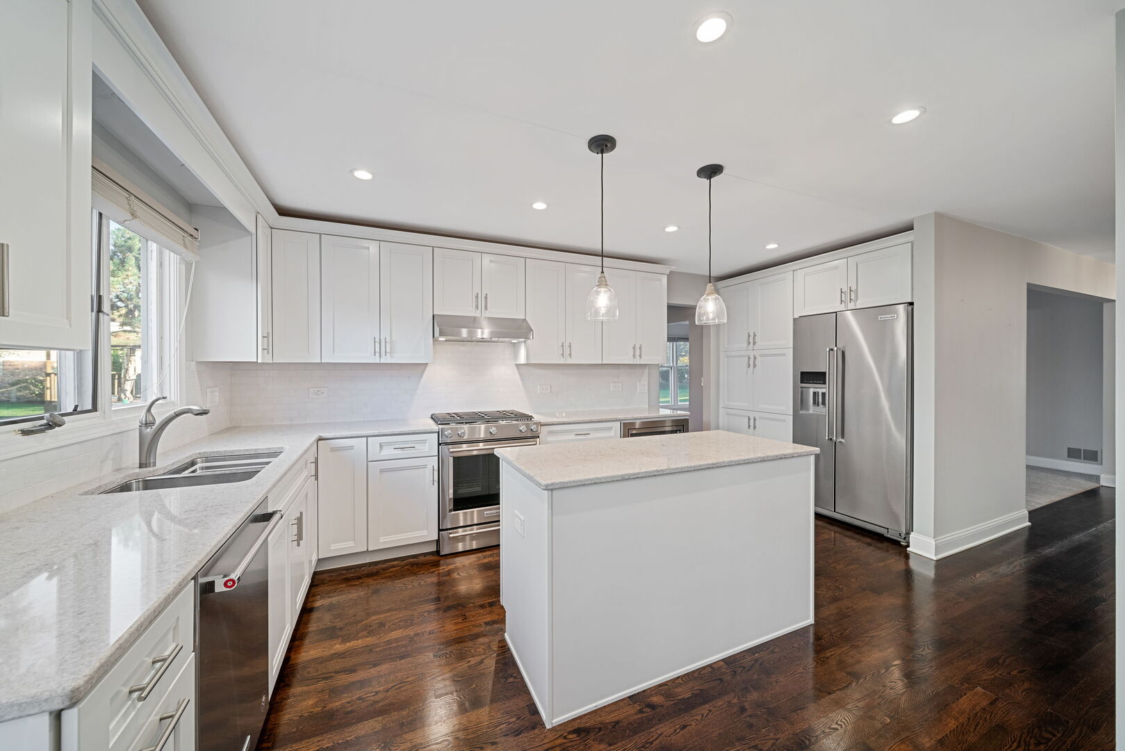 Palatine, Illinois, 60074, United States, 3 Bedrooms Bedrooms, ,3 BathroomsBathrooms,Residential,For Sale,1988286