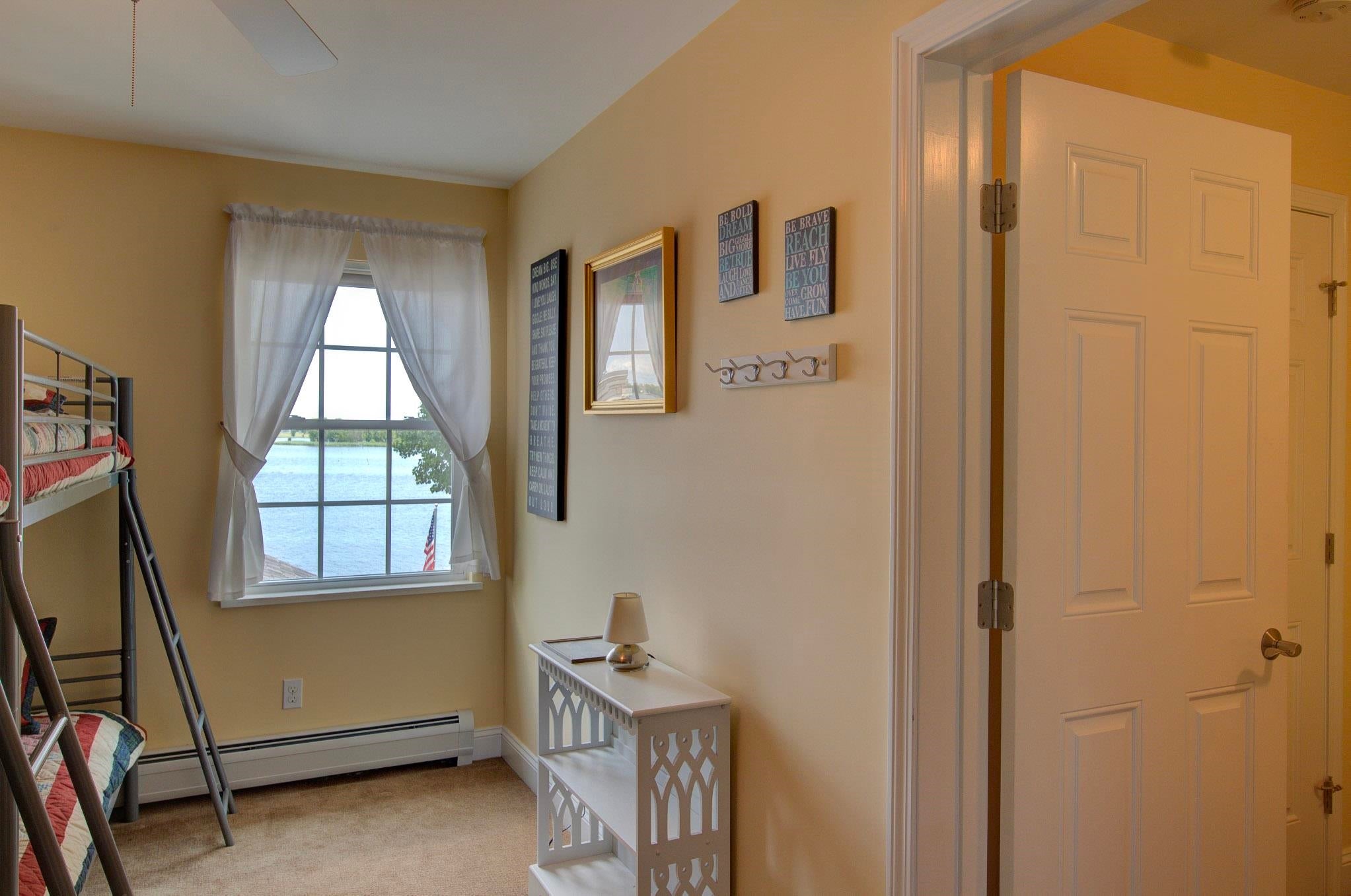 Alburgh, Vermont, 05440, United States, 5 Bedrooms Bedrooms, ,1 BathroomBathrooms,Residential,For Sale,1885348