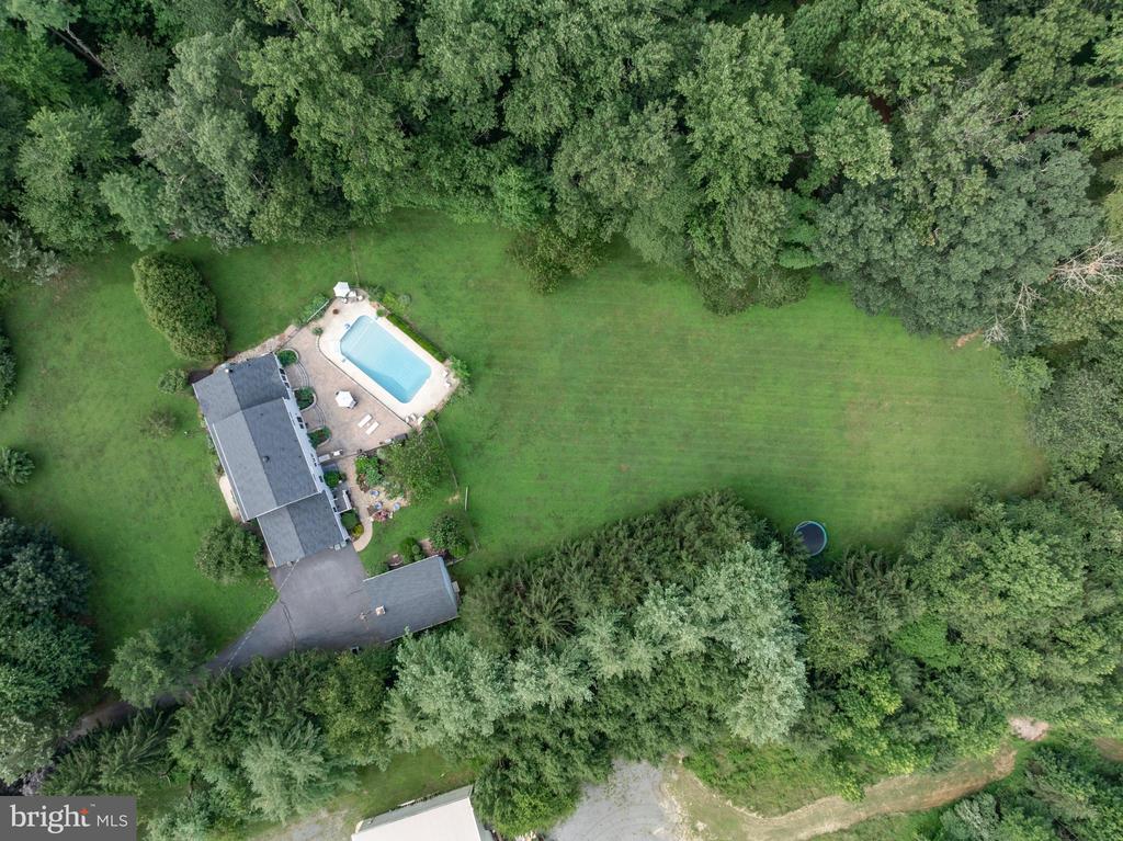 Cream Ridge, New Jersey, 08514, United States, 4 Bedrooms Bedrooms, ,3 BathroomsBathrooms,Residential,For Sale,1902972