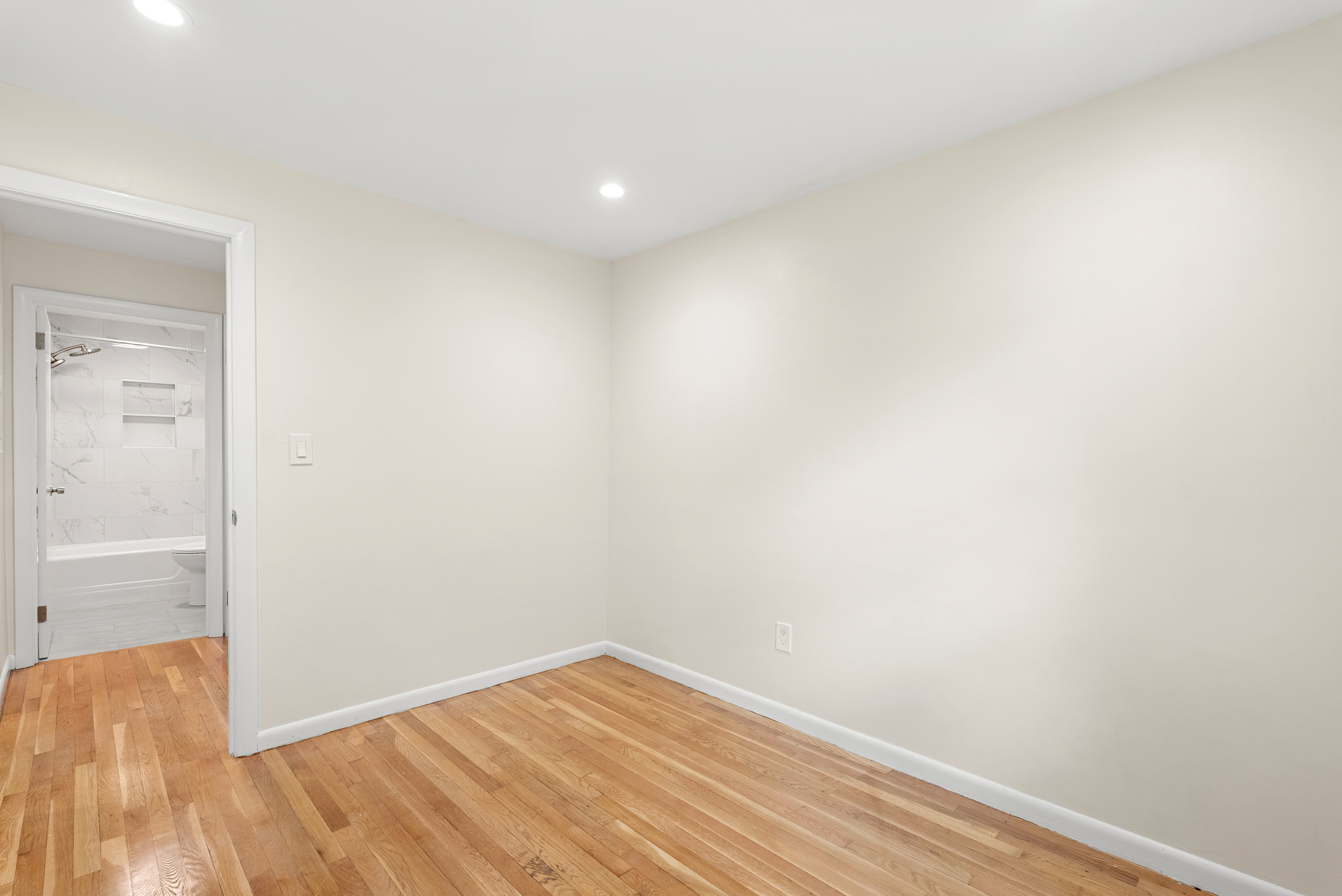  50 Main Street, Medway, MA, 02053 - 物件實景