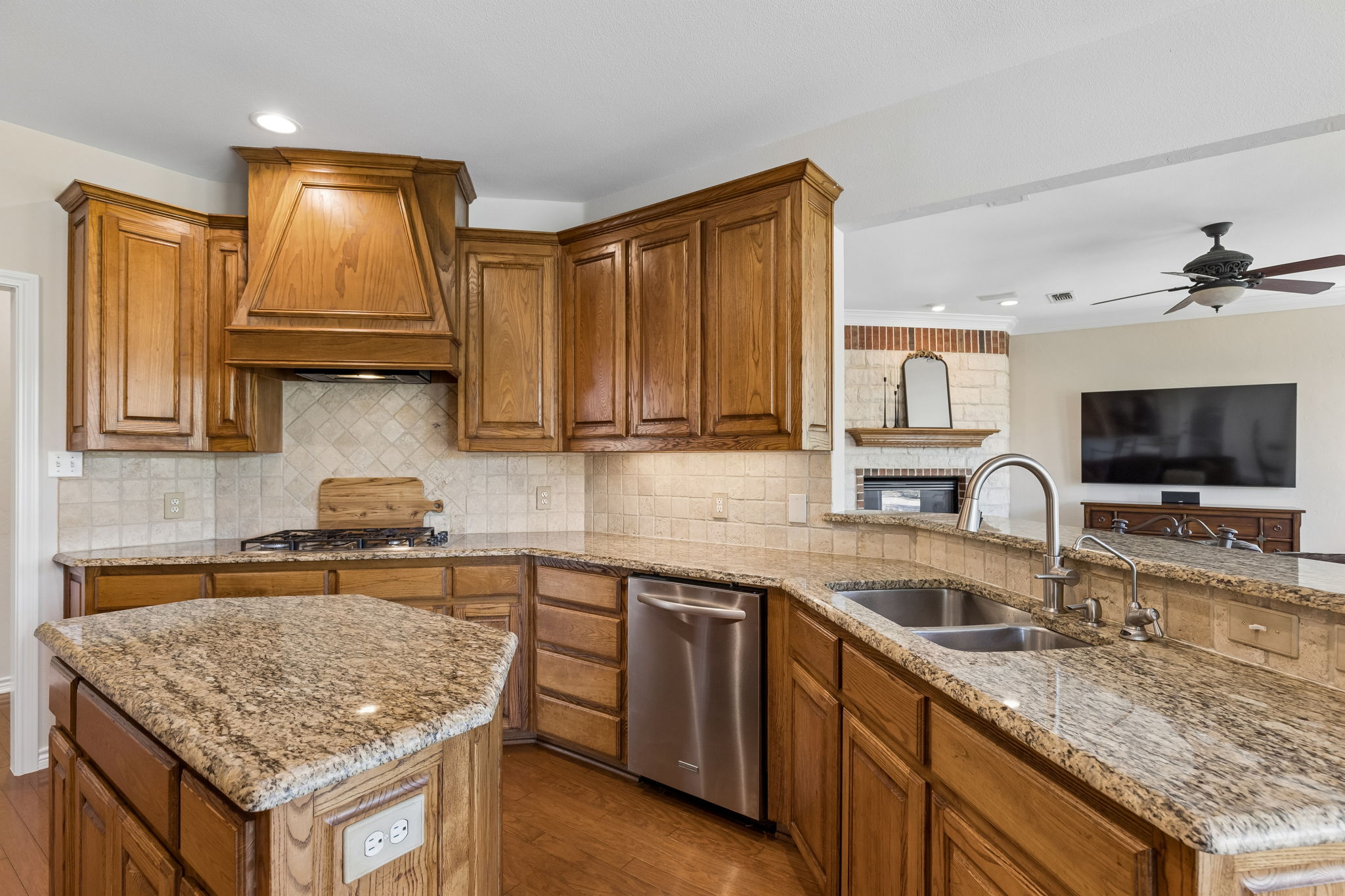  130 Corona Court, Fort Worth, TX, 76108 - 物件實景