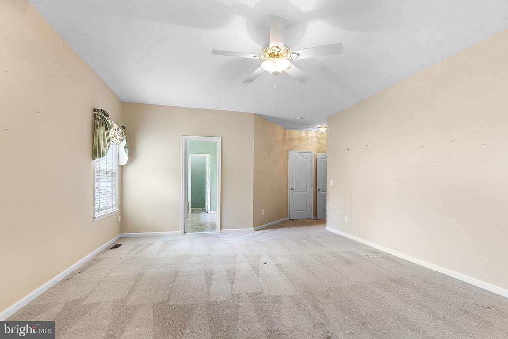 Fredericksburg, Virginia, 22401, United States, 5 Bedrooms Bedrooms, ,3 BathroomsBathrooms,Residential,For Sale,1920807