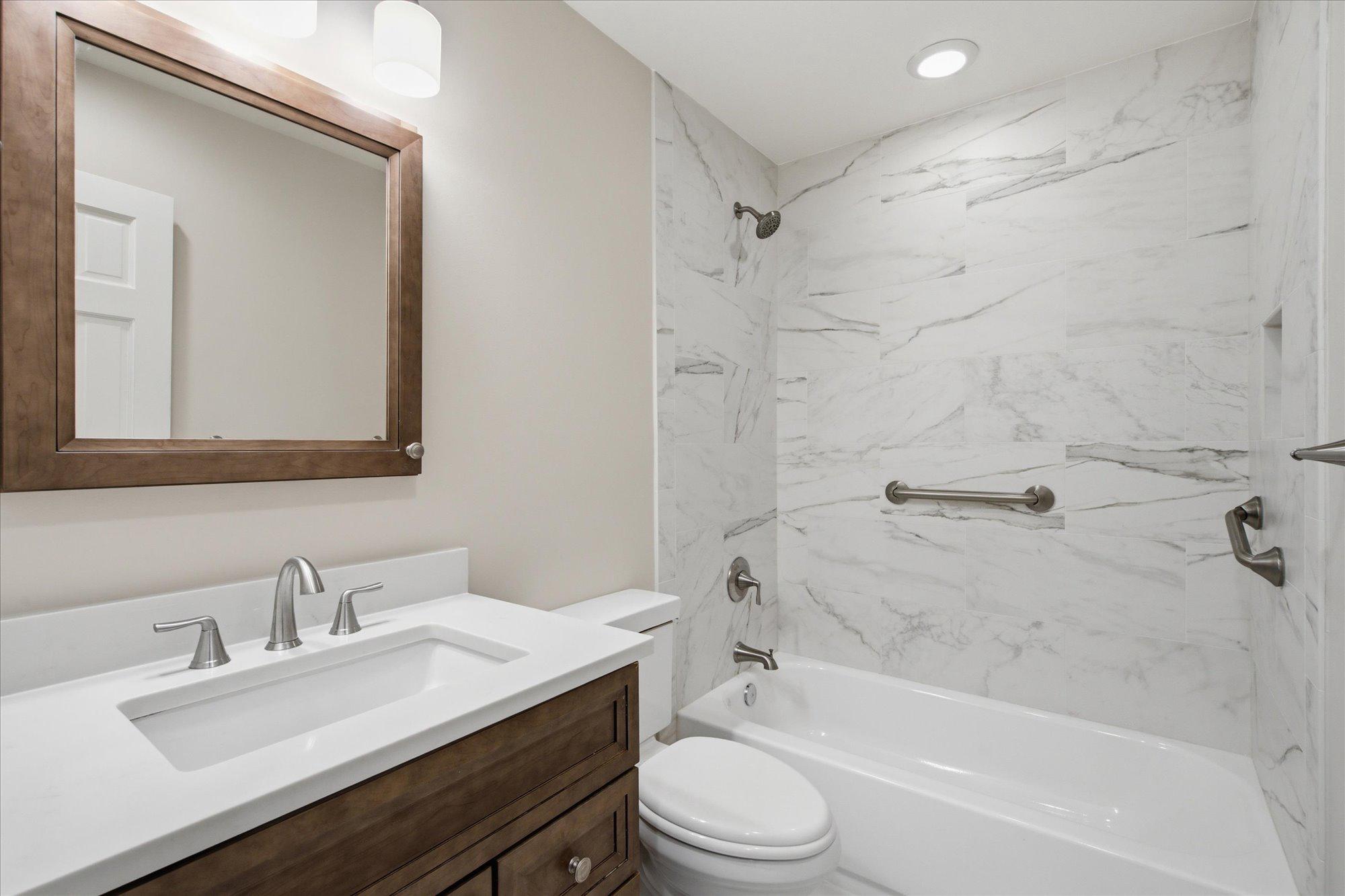  126 Gresham Place, Falls Church, VA, 22046 - 物件實景
