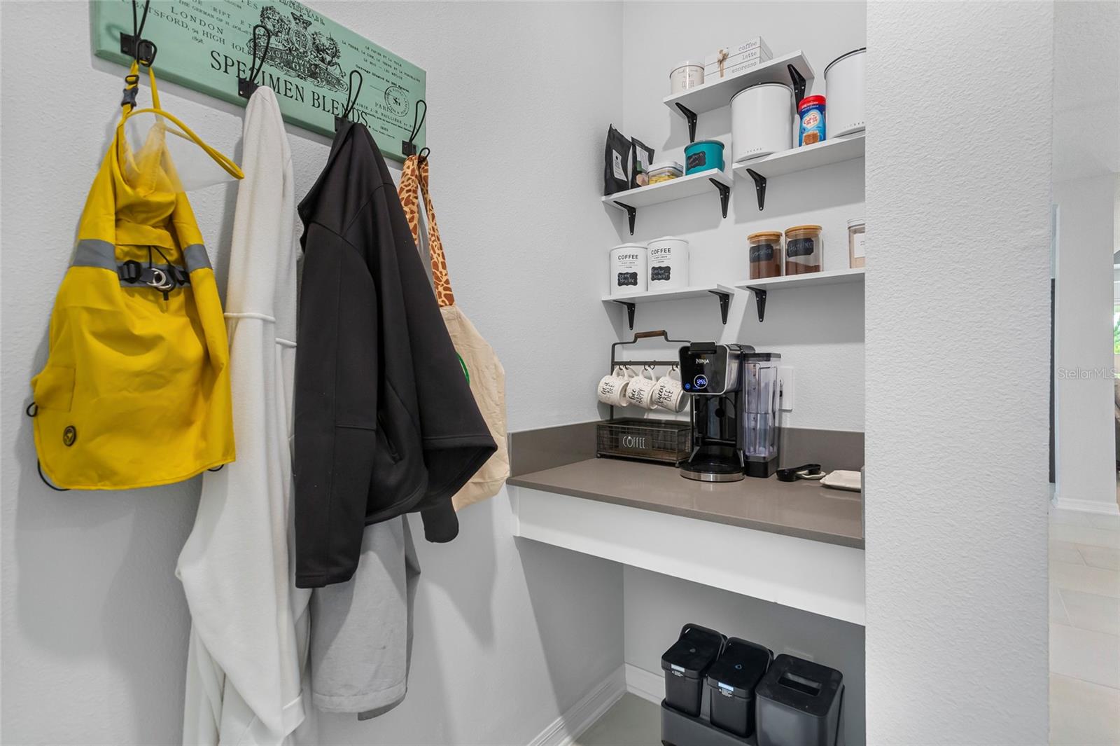 MOUNT DORA, Florida, 32757, United States, 4 Bedrooms Bedrooms, ,4 BathroomsBathrooms,Residential,For Sale,1978918