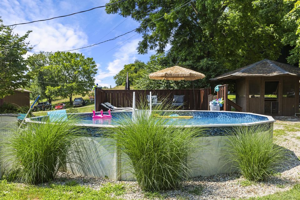 Versailles, Kentucky, 40383, United States, 3 Bedrooms Bedrooms, ,2 BathroomsBathrooms,Residential,For Sale,1976488