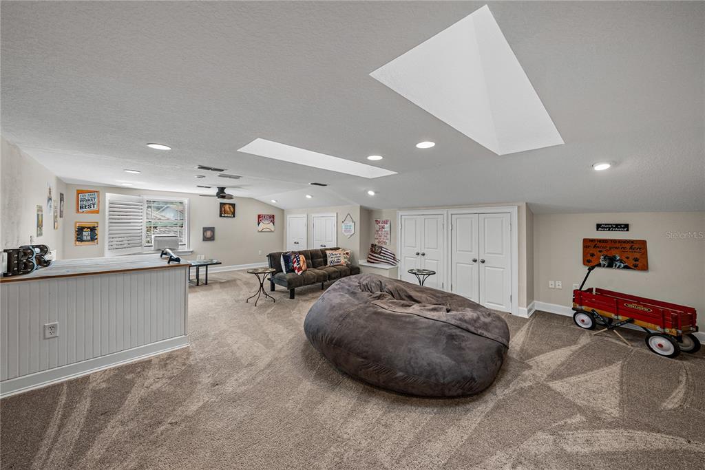 Seffner, Florida, 33584, United States, 5 Bedrooms Bedrooms, ,4 BathroomsBathrooms,Residential,For Sale,1991744