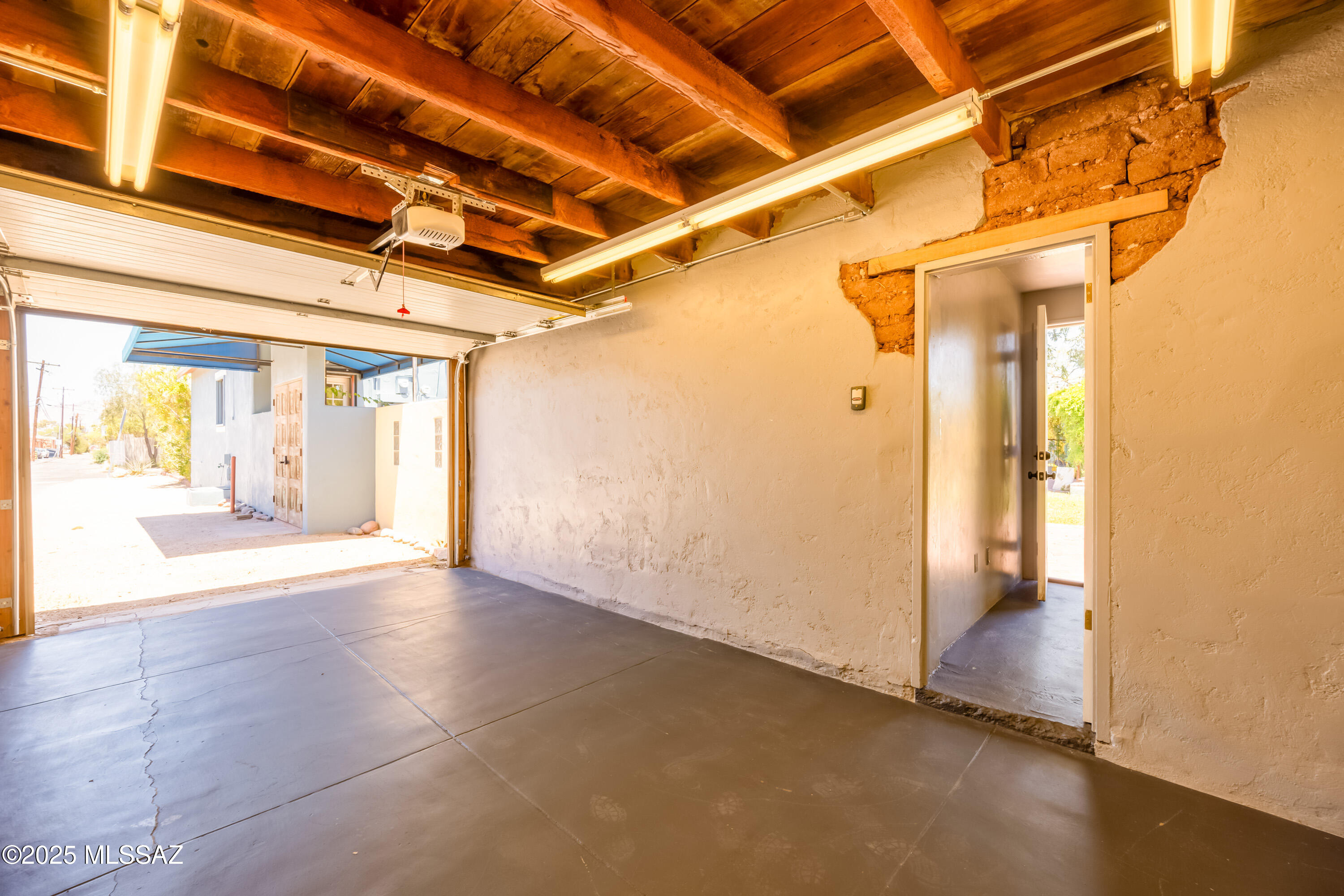 Tucson, Arizona, 85719, United States, 4 Bedrooms Bedrooms, ,3 BathroomsBathrooms,Residential,For Sale,1826834