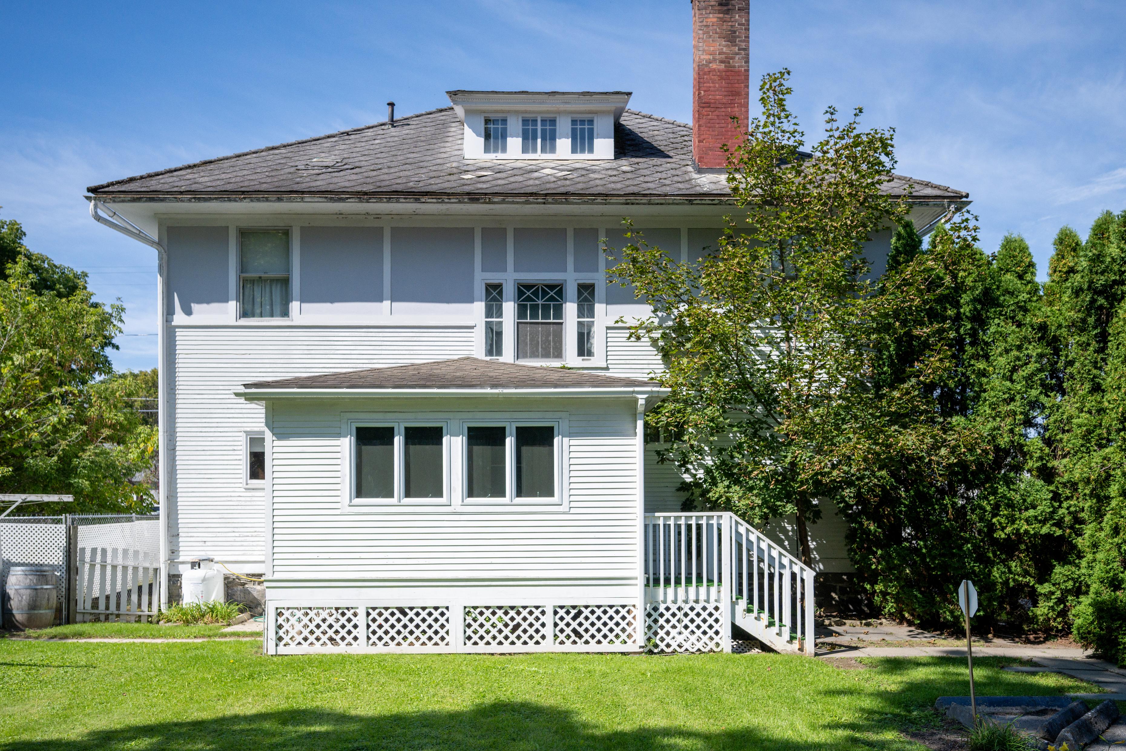  92 Champlain Avenue, Ticonderoga, NY, 12883 - 物件實景