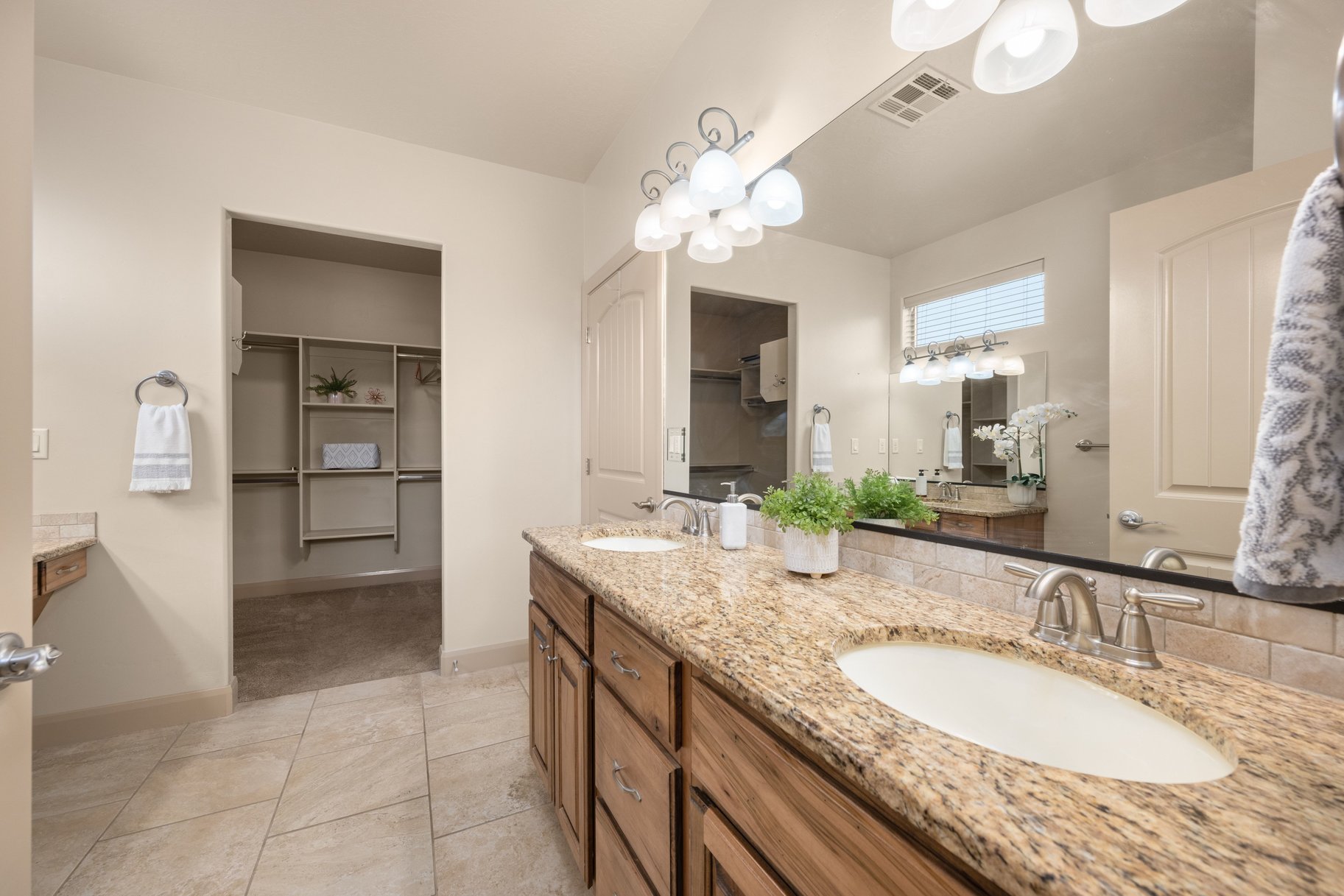  Space to Live. Room to Breathe. No HOA. - 物件實景