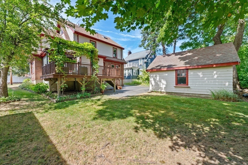 Medford, Massachusetts, 02155, United States, 4 Bedrooms Bedrooms, ,4 BathroomsBathrooms,Residential,For Sale,1939747
