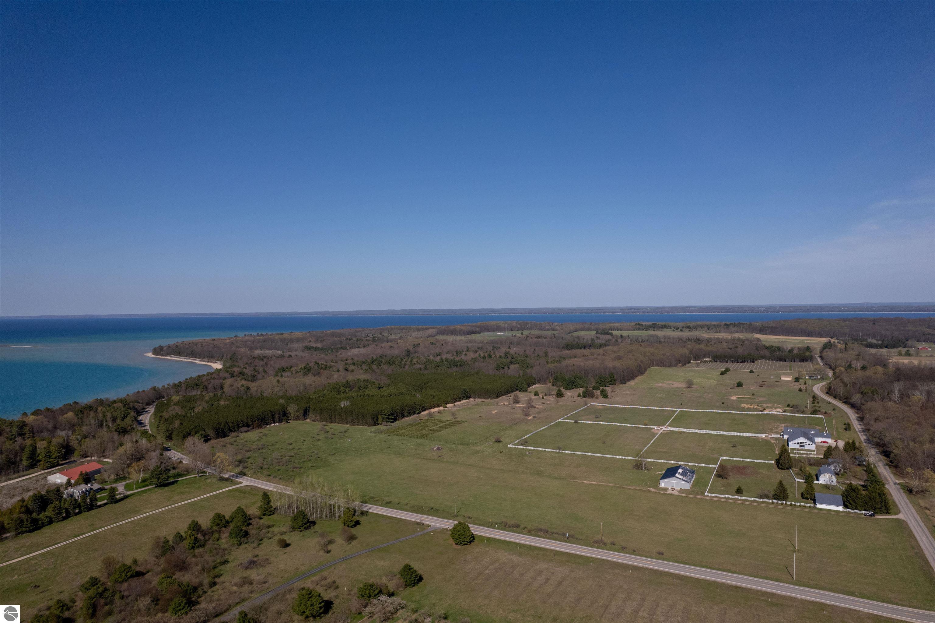 Traverse City, Michigan, 49686, United States, 3 Bedrooms Bedrooms, ,2 BathroomsBathrooms,Residential,For Sale,1820083