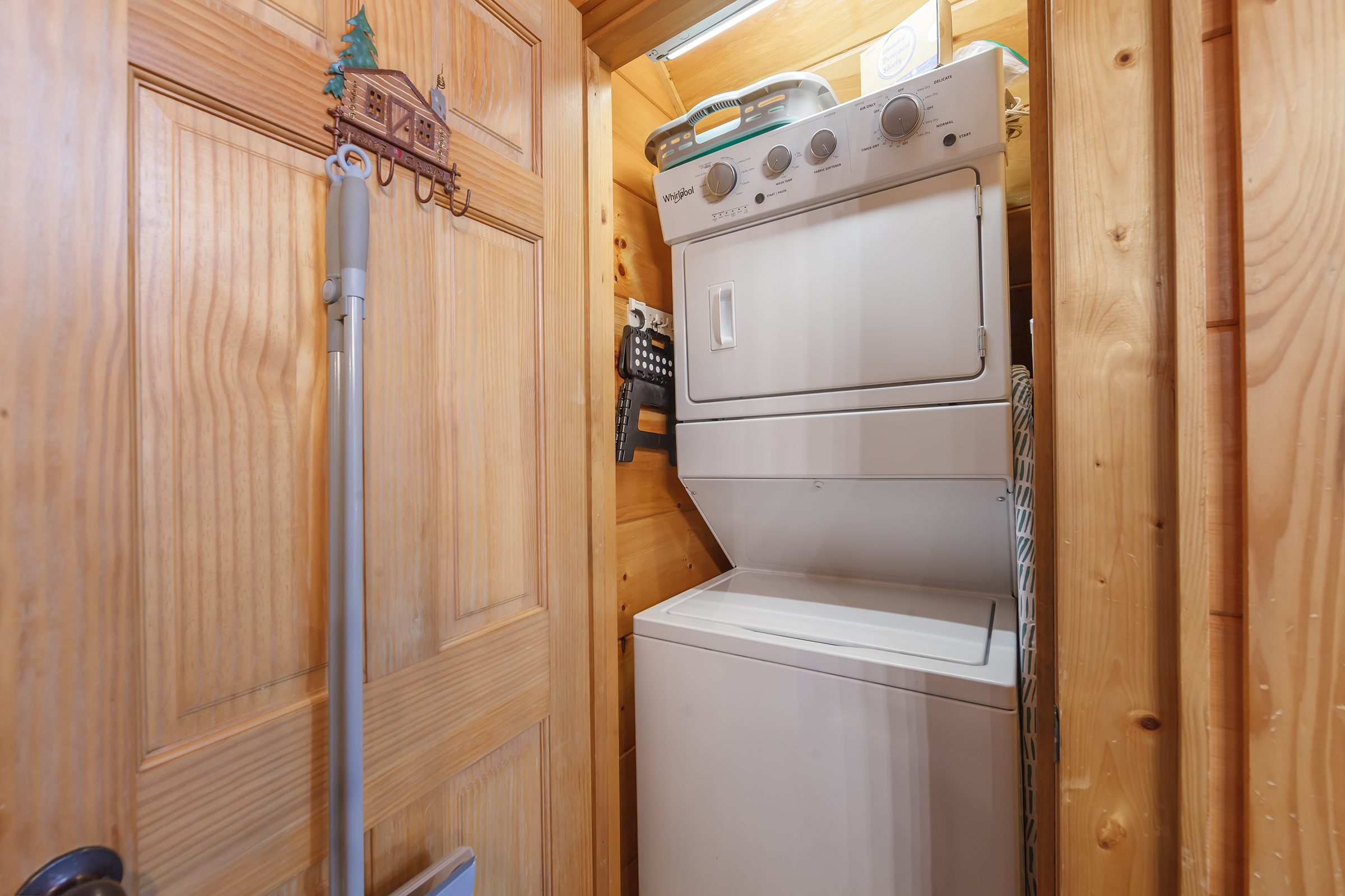 Sevierville, Tennessee, 37862, United States, 1 Bedroom Bedrooms, ,2 BathroomsBathrooms,Residential,For Sale,1979555