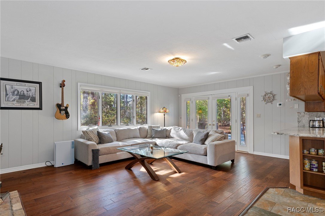 Brooksville, Florida, 34601, United States, 3 Bedrooms Bedrooms, ,2 BathroomsBathrooms,Residential,For Sale,1928747