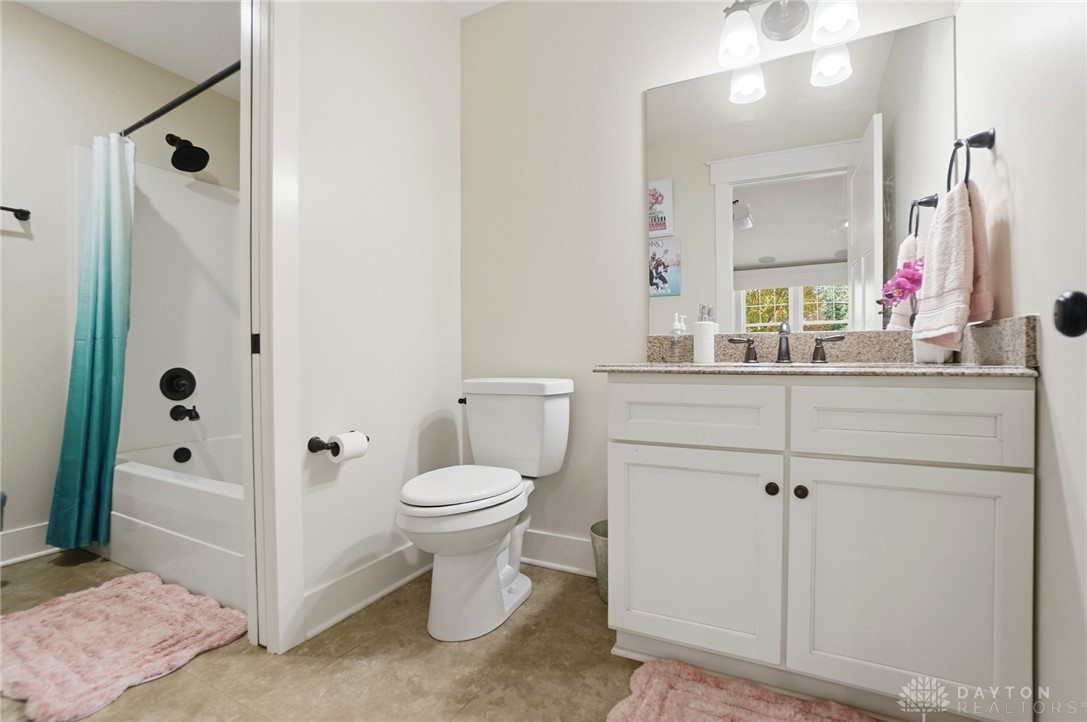 Oakwood, Ohio, 45409, United States, 3 Bedrooms Bedrooms, ,3 BathroomsBathrooms,Residential,For Sale,1991510