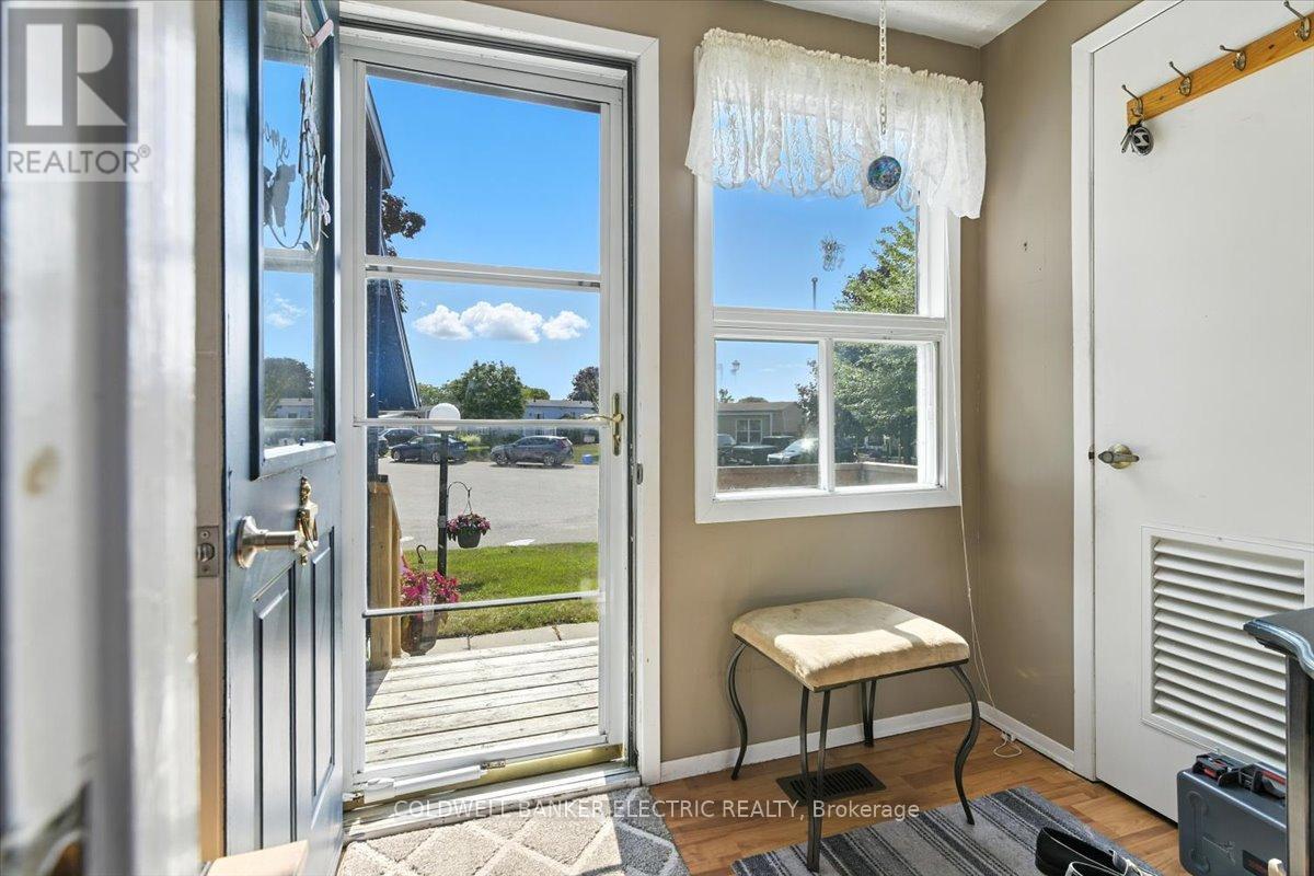CLARINGTON (NEWCASTLE), Ontario, L1B 1A8, CA, 2 Bedrooms Bedrooms, ,1 BathroomBathrooms,Residential,For Sale,1891909