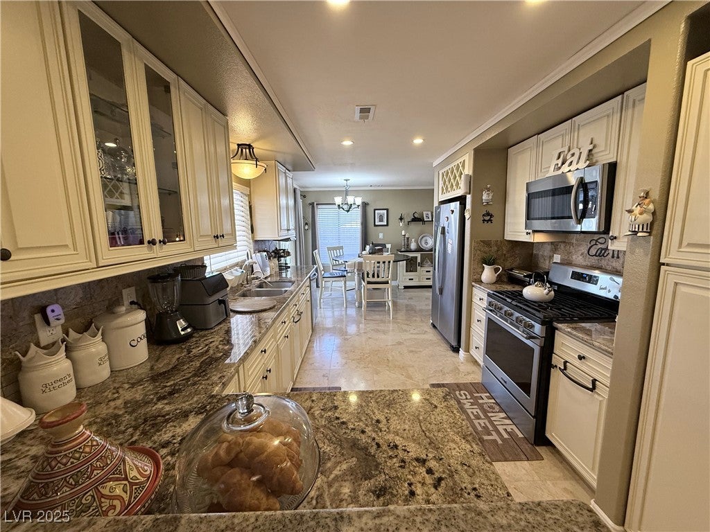 Las Vegas, Nevada, 89121, United States, 3 Bedrooms Bedrooms, ,2 BathroomsBathrooms,Residential,For Sale,1981360