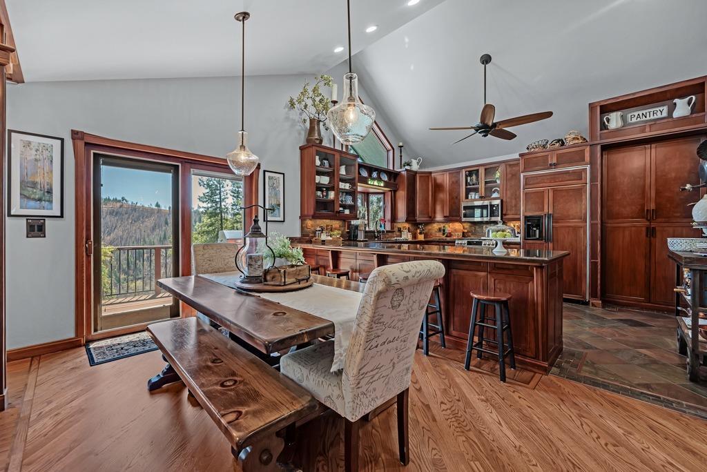 Placerville, California, 95667, United States, 3 Bedrooms Bedrooms, ,3 BathroomsBathrooms,Residential,For Sale,1923043
