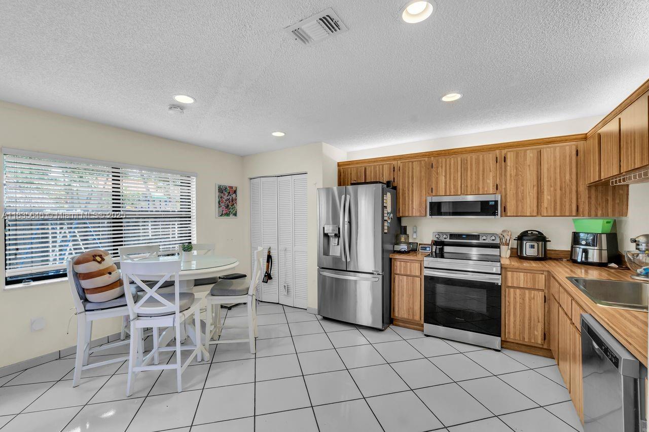 Miami, Florida, 33176, United States, 3 Bedrooms Bedrooms, ,3 BathroomsBathrooms,Residential,For Sale,1885670