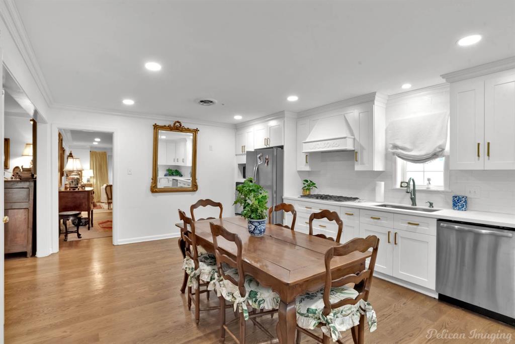 Shreveport, Louisiana, 71106, United States, 5 Bedrooms Bedrooms, ,3 BathroomsBathrooms,Residential,For Sale,1804605