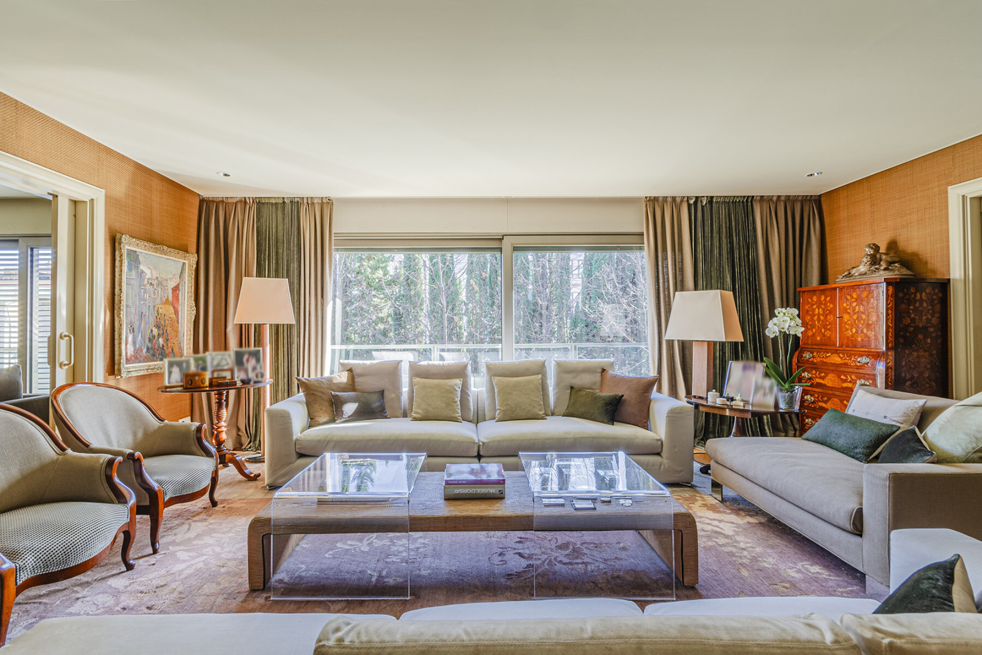 Exclusive 377 m² property in Bonanova, in a building with only four neighbors