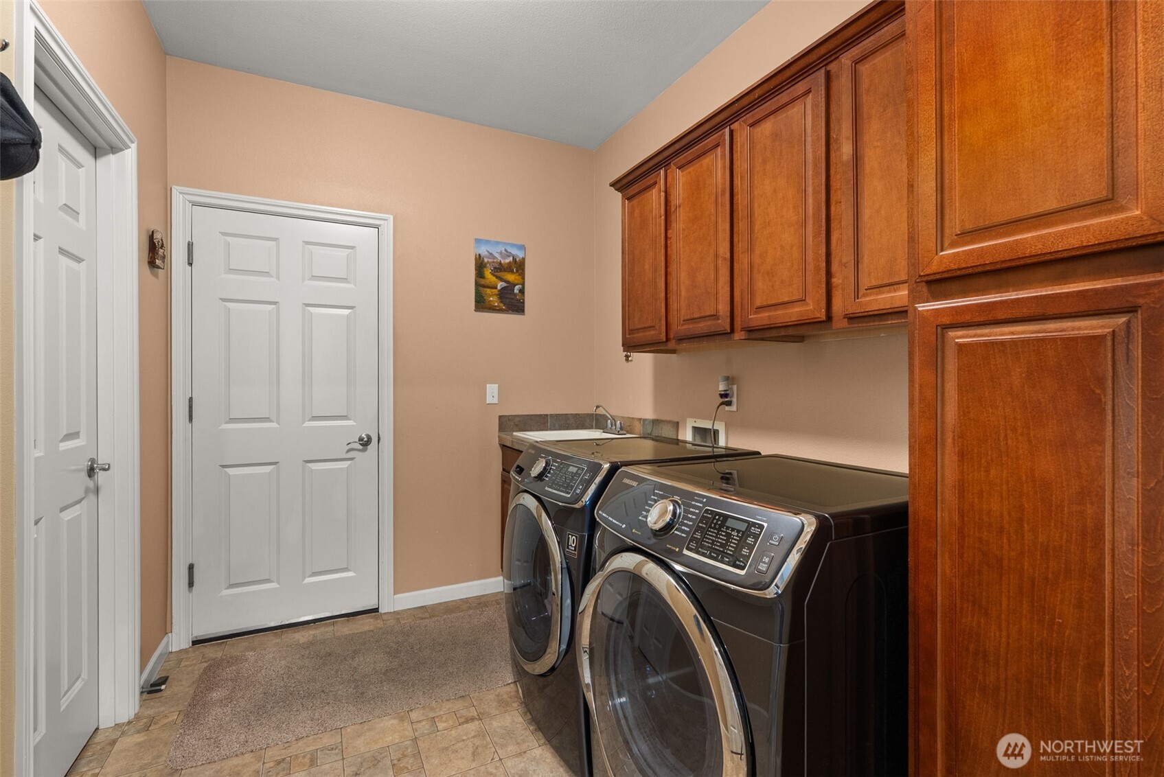 Olympia, Washington, 98513, United States, 3 Bedrooms Bedrooms, ,3 BathroomsBathrooms,Residential,For Sale,2012121