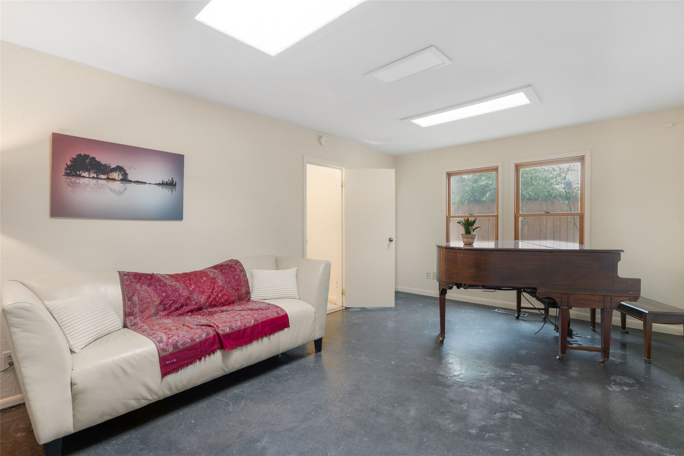  1043 Don Diego Avenue, Unit E - 物件實景
