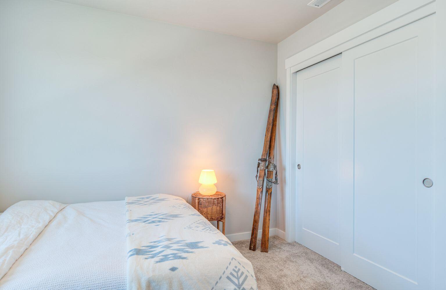 Bend, Oregon, 97702, United States, 3 Bedrooms Bedrooms, ,3 BathroomsBathrooms,Residential,For Sale,1977775