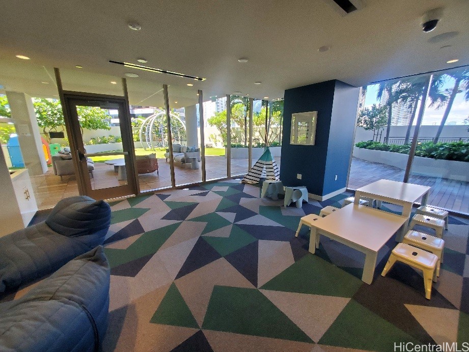 Honolulu, Hawaii, 96814, United States, 1 Bedroom Bedrooms, ,1 BathroomBathrooms,Residential,For Sale,1691229