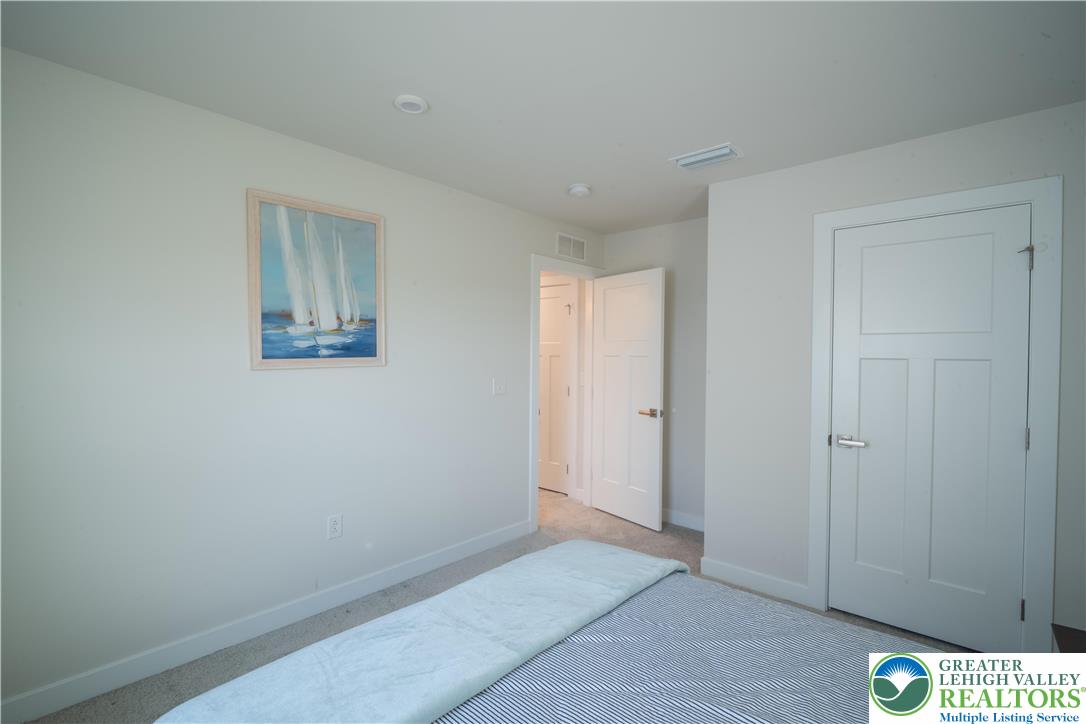 North Catasauqua Bor, Pennsylvania, 18032, United States, 4 Bedrooms Bedrooms, ,4 BathroomsBathrooms,Residential,For Sale,2001673