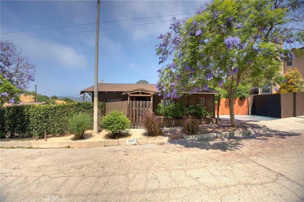 Los Angeles, California, 90031, United States, 3 Bedrooms Bedrooms, ,2 BathroomsBathrooms,Residential,For Sale,1862945