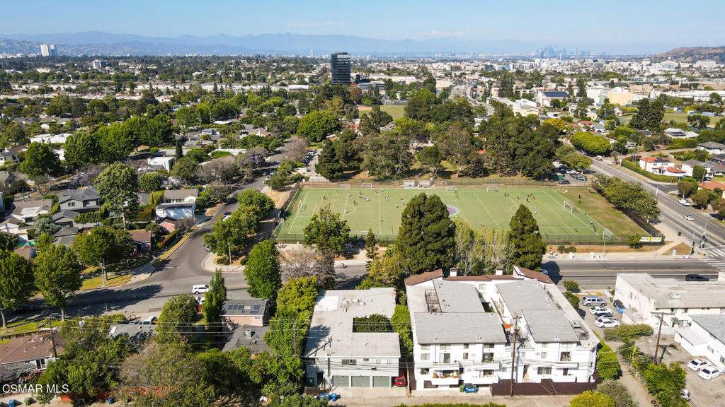 Los Angeles, California, 90066, United States, ,Residential,For Sale,1898424