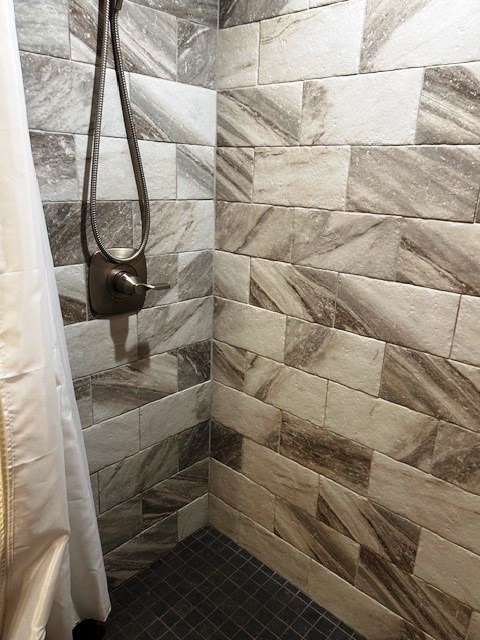 West Jefferson, North Carolina, 28694, United States, 2 Bedrooms Bedrooms, ,2 BathroomsBathrooms,Residential,For Sale,1986104