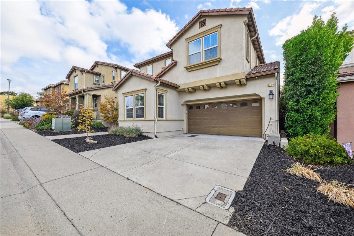 Folsom, California, 95630, United States, 4 Bedrooms Bedrooms, ,3 BathroomsBathrooms,Residential,For Sale,1948899